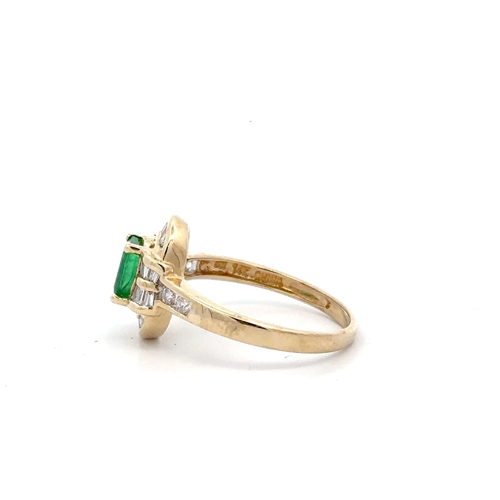 Estate Lady's Emerald & Diamond Ring 076491 - Image 2